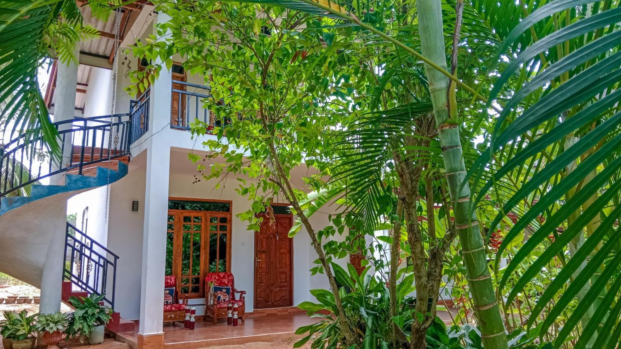 Gimhana Homestay Sigiriya Bagian luar foto