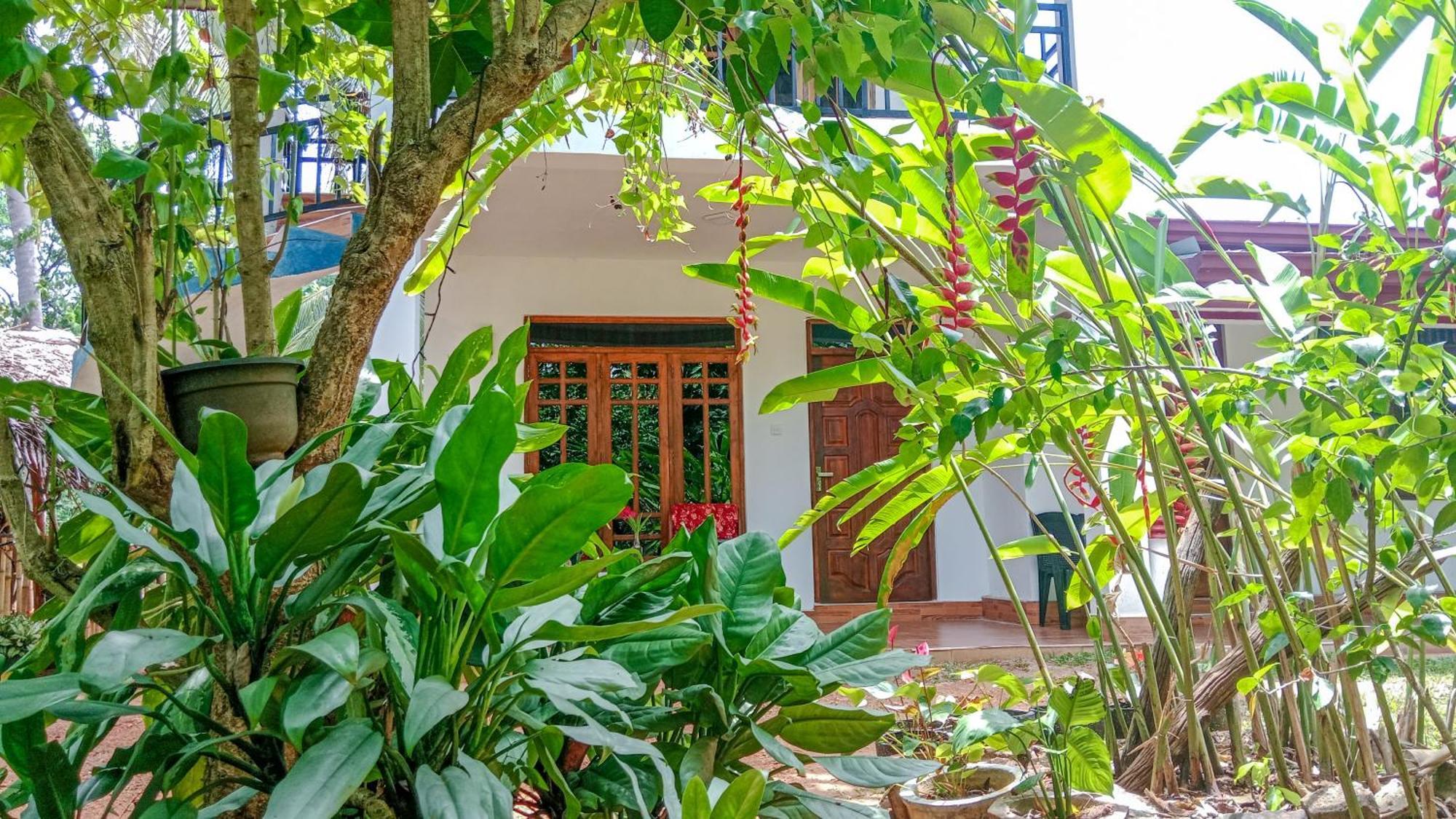 Gimhana Homestay Sigiriya Bagian luar foto