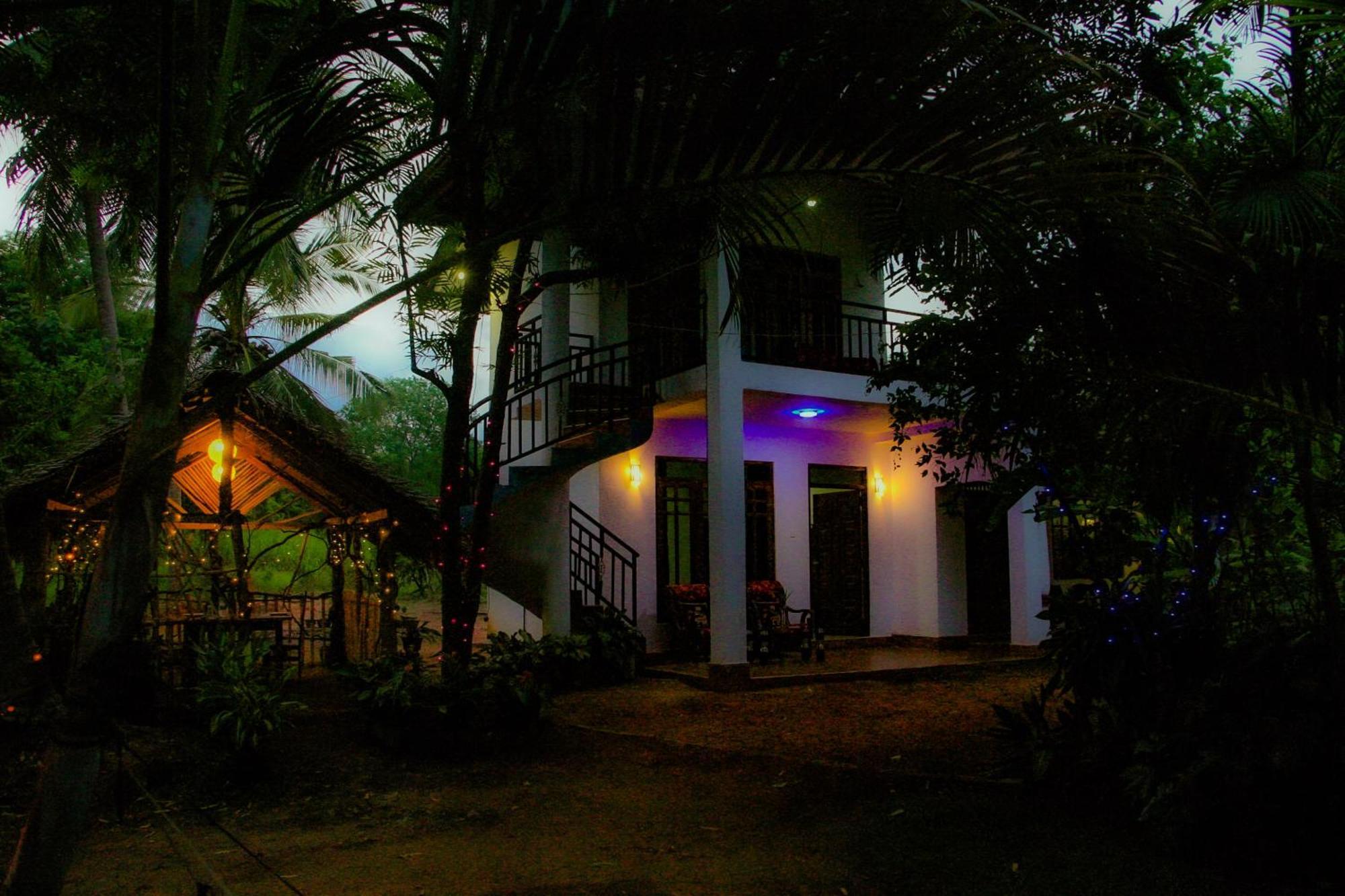 Gimhana Homestay Sigiriya Bagian luar foto