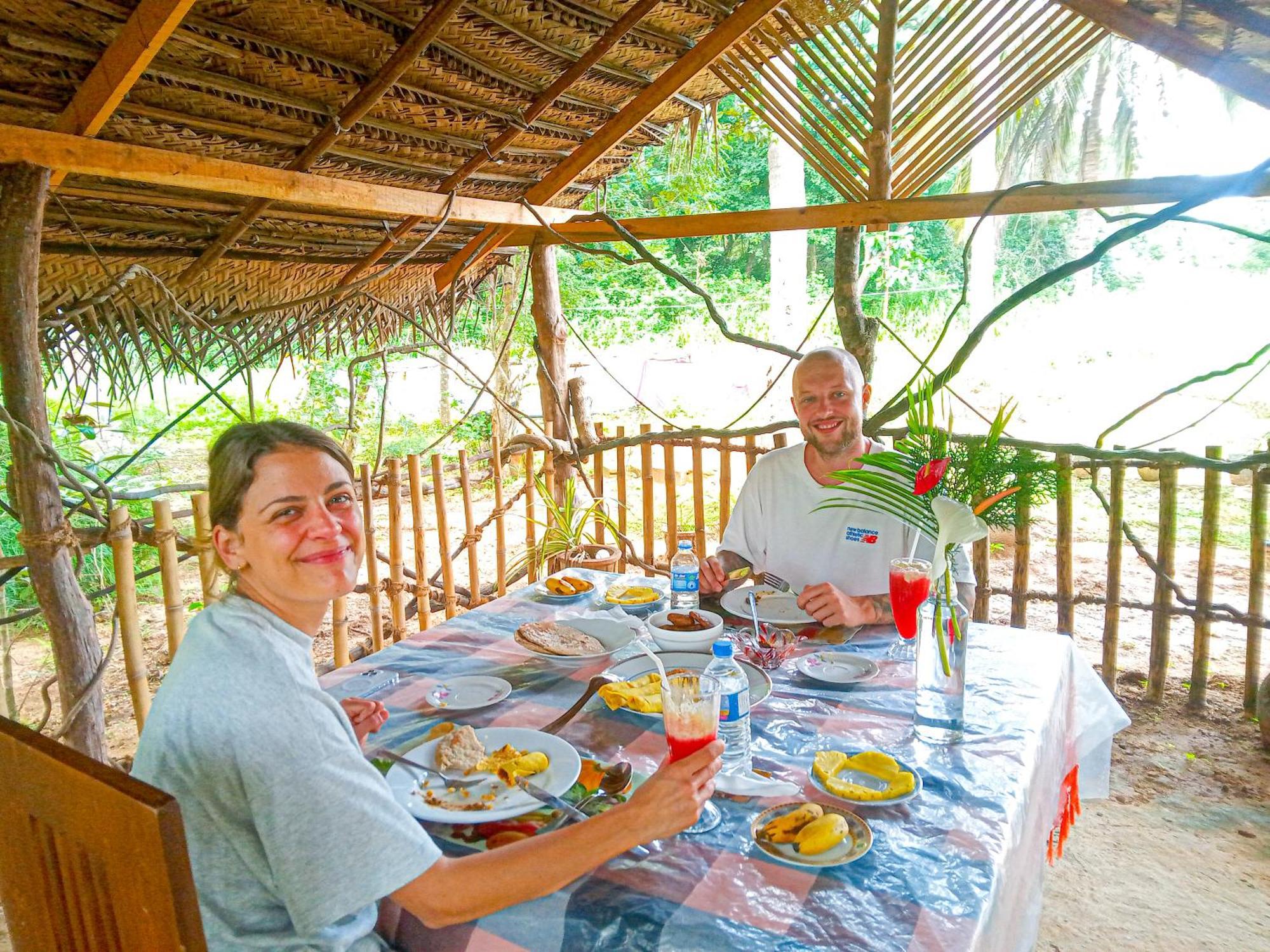 Gimhana Homestay Sigiriya Bagian luar foto